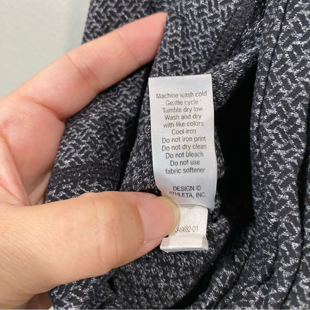 Athleta Active 3/4th Length Patterned Leggings Da… - image 6